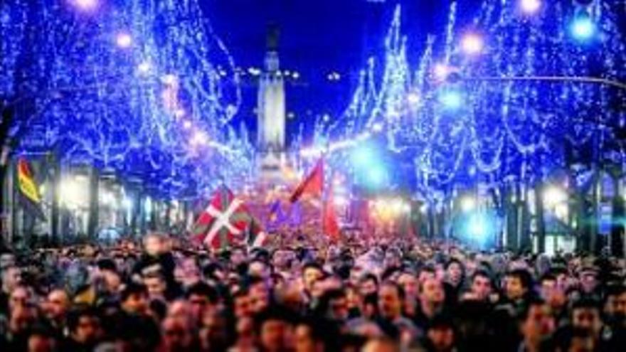 Manifestacion en bilbao sin fotografias de reclusos etarras