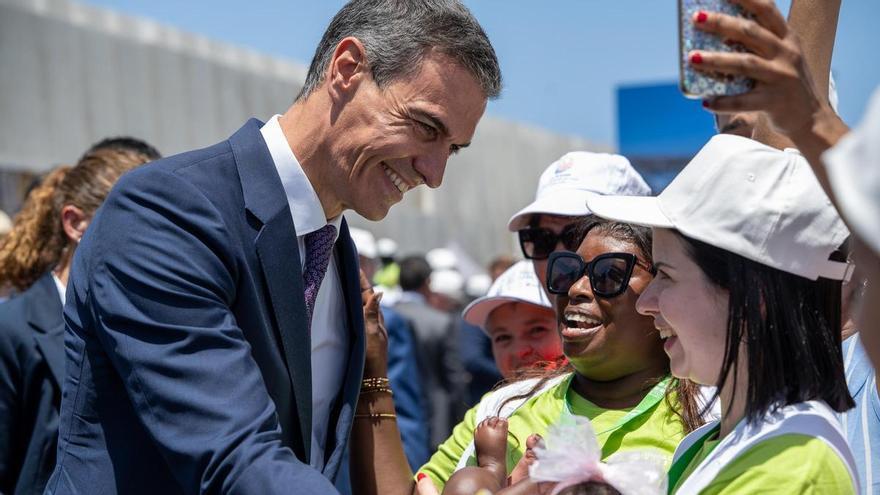 La otra “bendición” de bebés que dejó la visita del papa a A