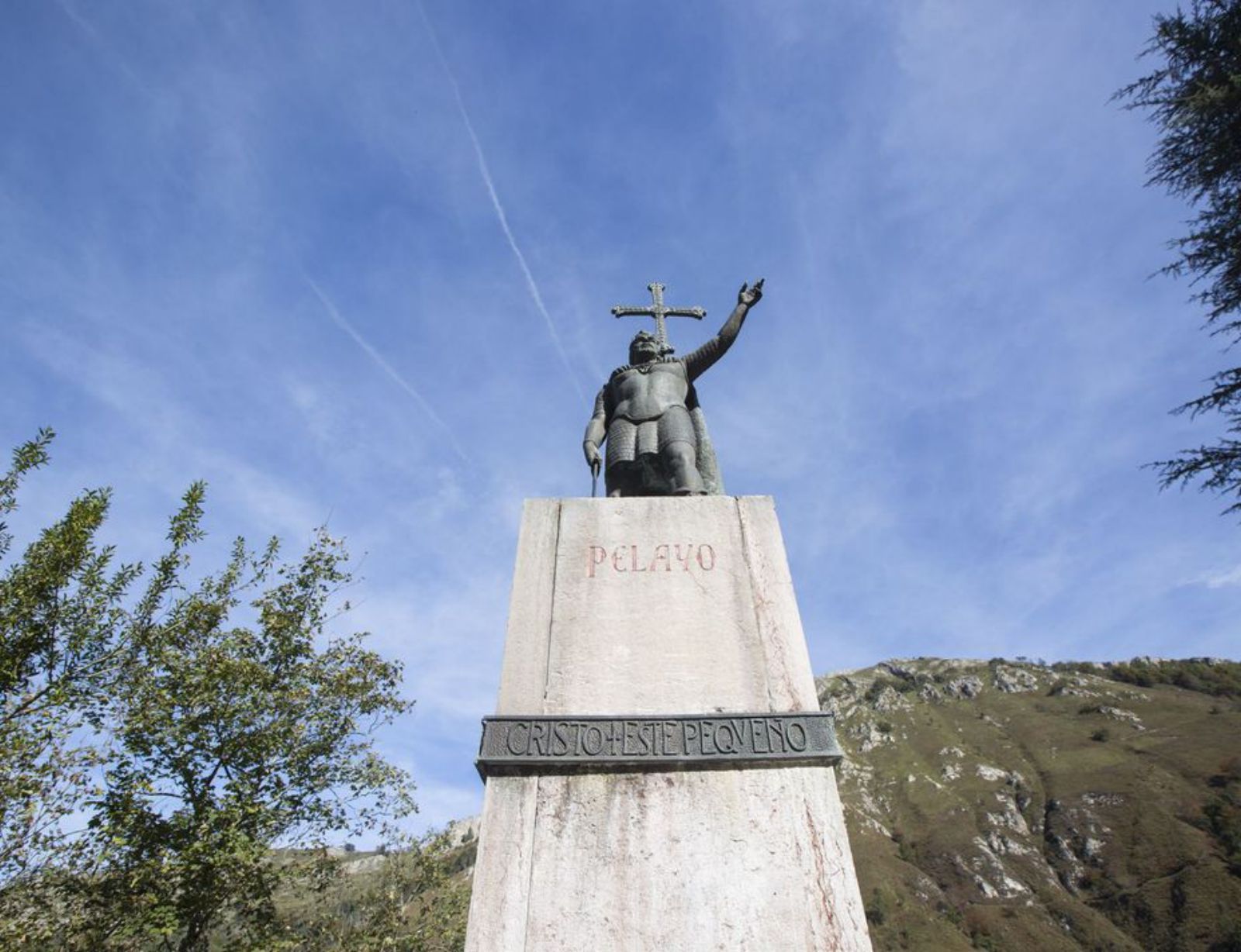 Monumento a Pelayo en Covadonga. | Miki López