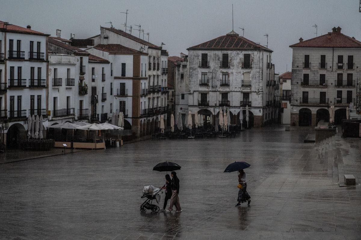 Mitja Espanya en avís taronja: l’Aemet adverteix de pluges intenses i calamarsa aquest dimecres
