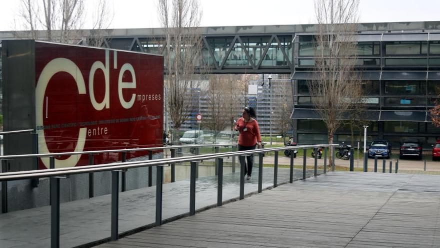 L&#039;entrada a l&#039;edifici del Centre d&#039;Empreses del parc de la UdG