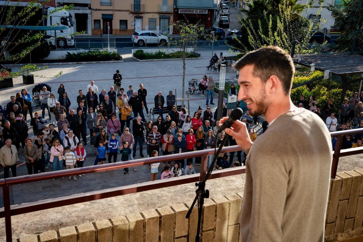 Homenaje de Bellreguard a su deportista más ilustre, Quique Llopis Doménech