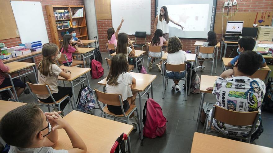 Alumnes en una escola gironina, aquest dilluns