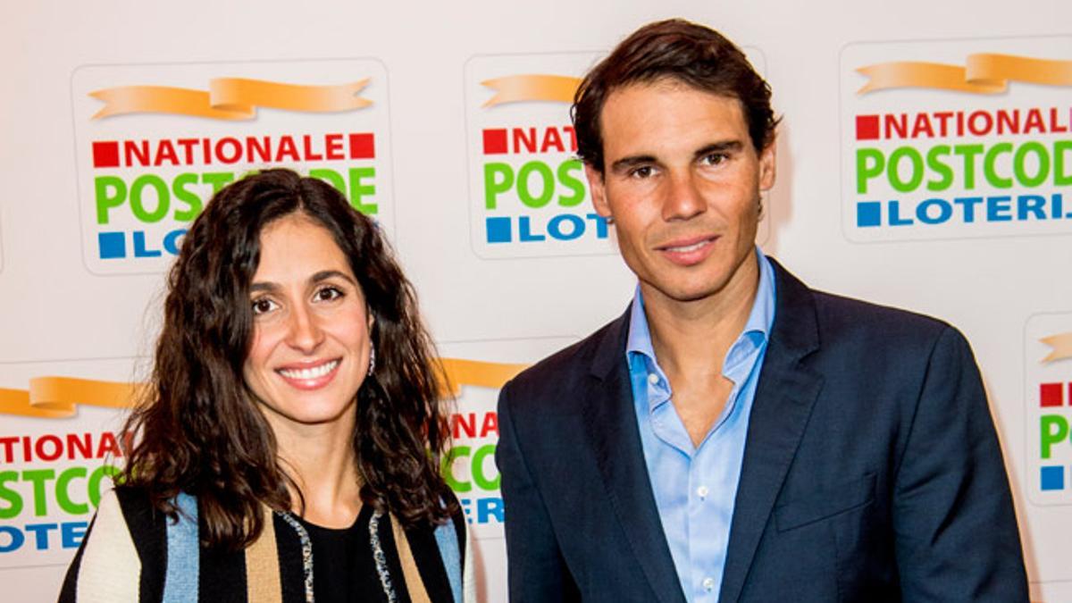 El look de Xisca Perelló con bolso de Bulgari junto a Rafa Nadal en la gala 'Good Money' en Ámsterdam