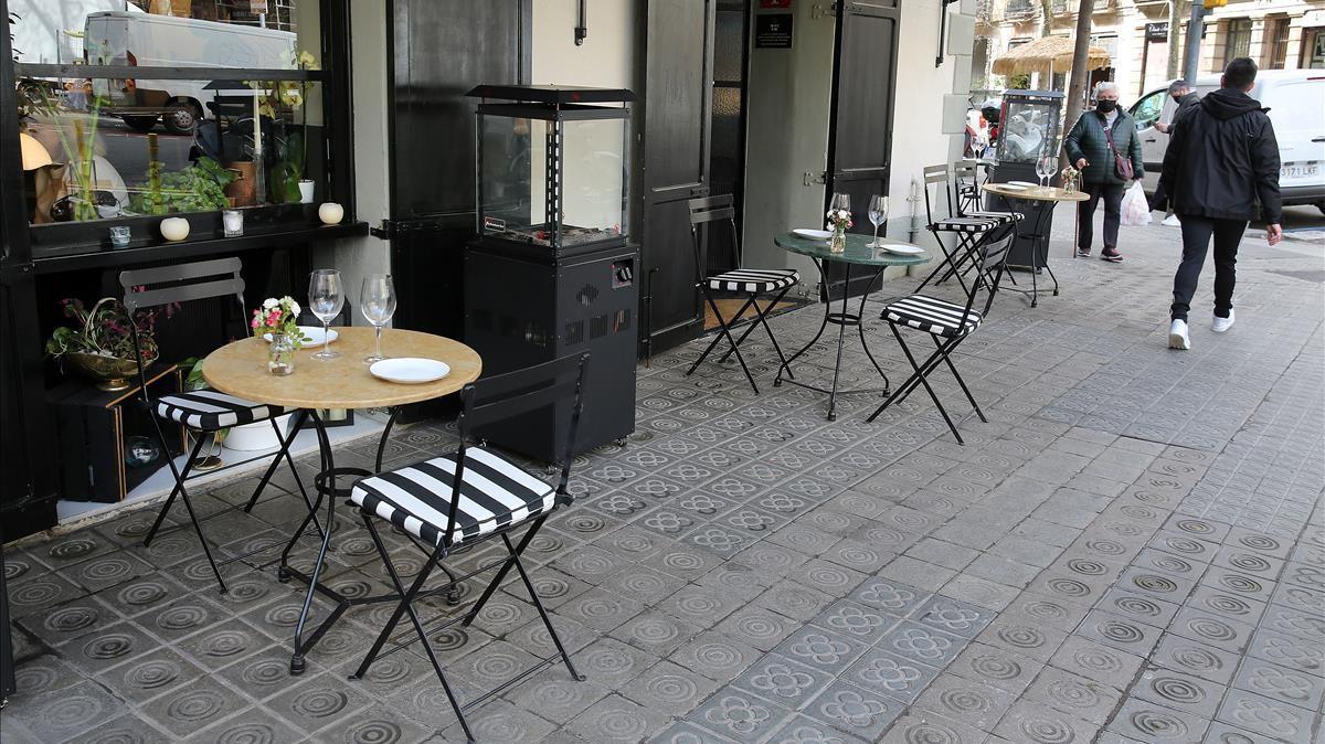 La terraza del restaurante Mont Bar.