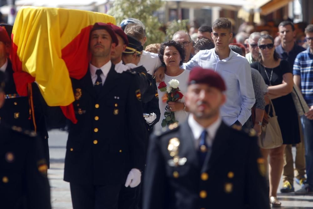Funeral en la Catedral por el policía asesinado en València