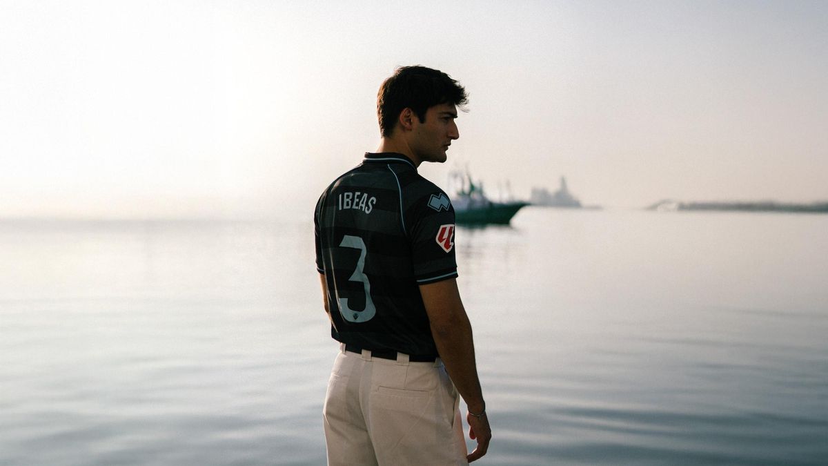 La tercera camiseta, inspirada en el mar.