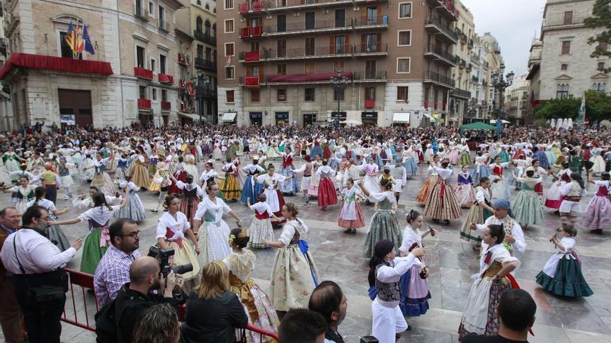 Los grupos de baile celebrarán cuatro &quot;dansaes&quot; en vísperas del día de la Mare de Déu