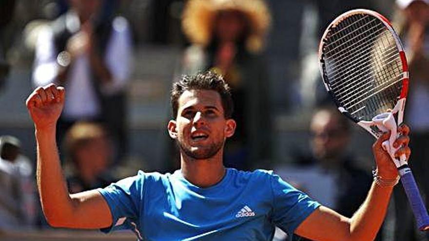 Dominic Thiem celebra su clasificación para la final de Roland Garros.