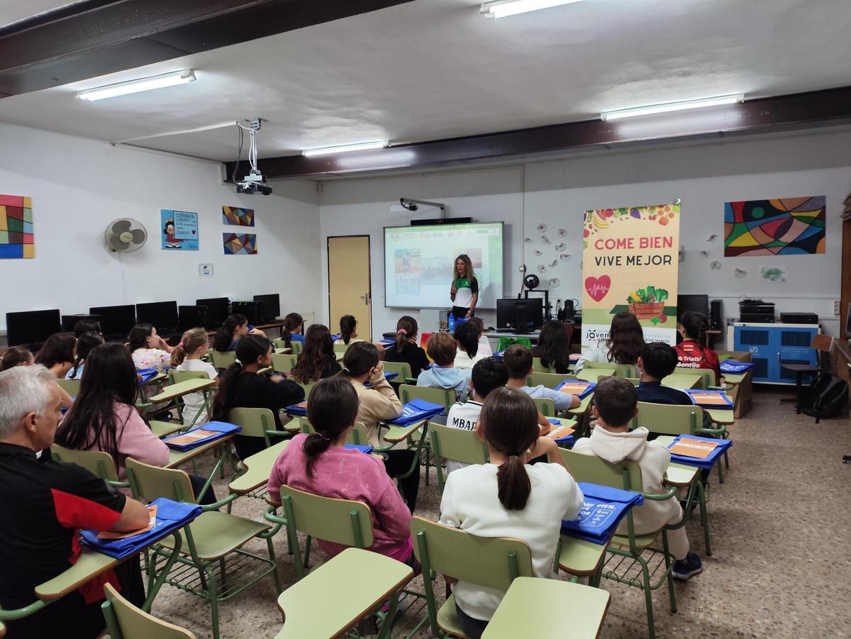 El programa 'Come Bien, Vive Mejor' en el CEIP Santo Tomás de Aquino.