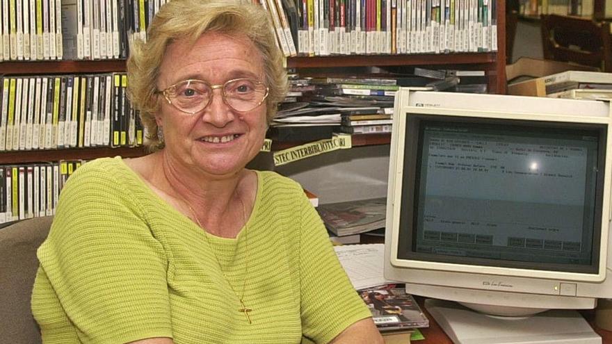 Maria Carme Grauvilardell, el 2001, quan la biblioteca complia 50 anys