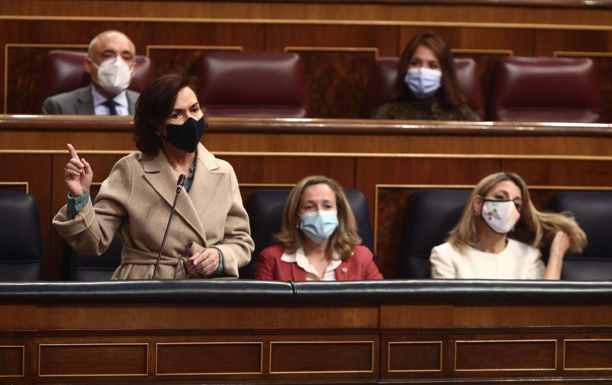 Carmen Calvo, Nadia Calviño y Yolanda Díaz en el Congreso