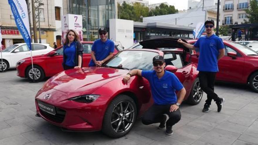 Mazda Un equipo de conductores para probar los vehículos