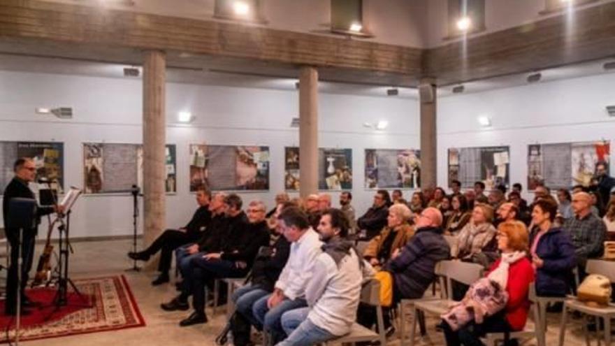 Una de las conferencias convocadas en el Espai Fuster.