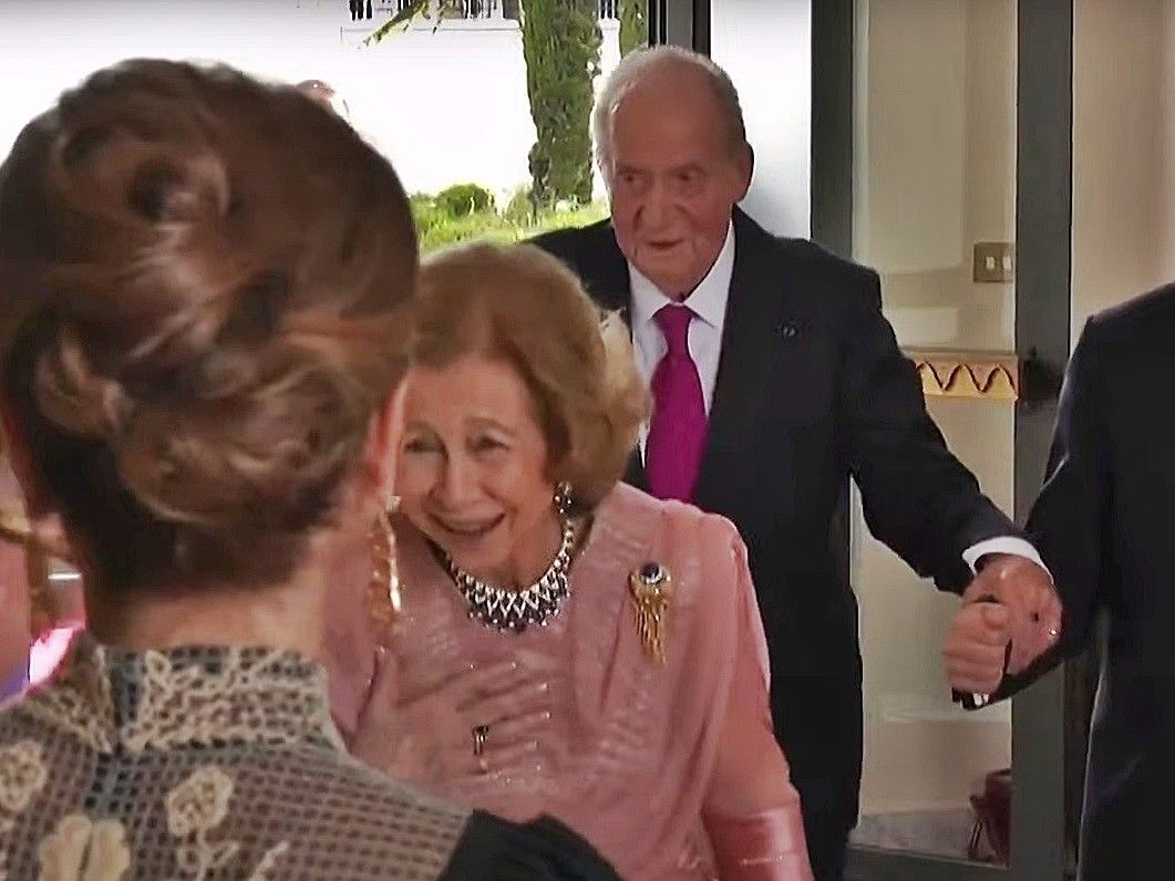 En imágenes: cita real y nupcial en Jordania, con presencia de Juan Carlos I y la reina Sofía