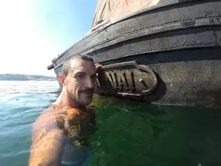 Dolorosa espera en Ribeira y Noia por dos desaparecidos en el naufragio del 'Argos Georgia': Juan Antonio García y Antonio Barreiro
