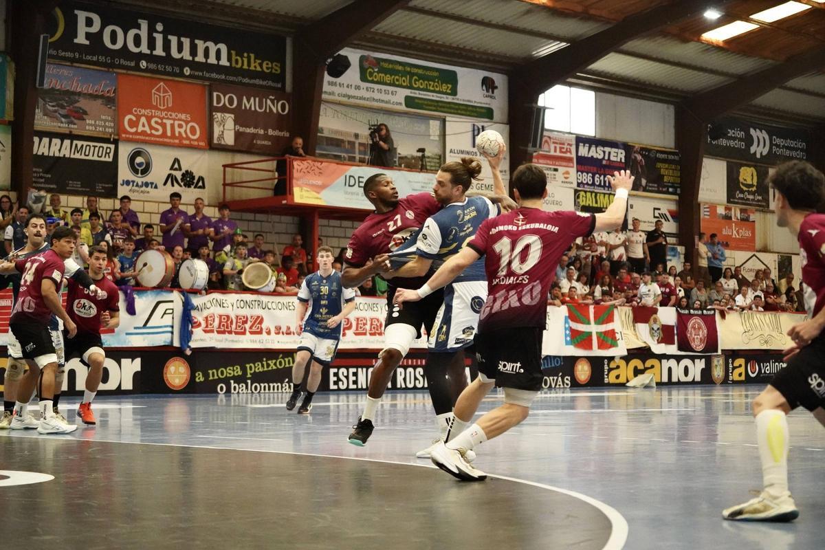 GALERÍA | Balonmano: Partido del BM Caja Rural Zamora contra el BM Romo