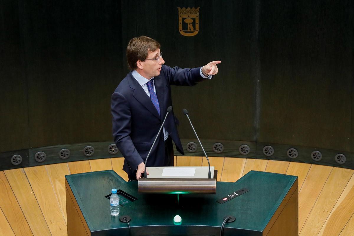 Almeida en el pleno municipal en una imagen de archivo.