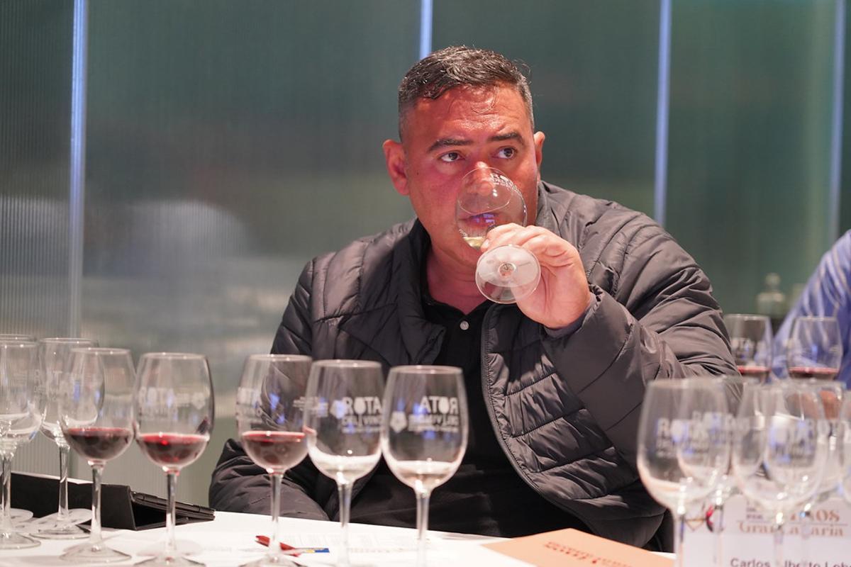 Cata de vinos en el concurso oficial que organiza el Cabildo de Gran Canaria.