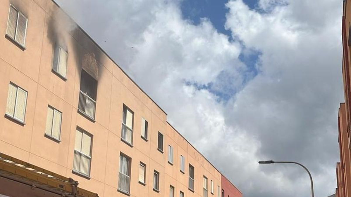 Incendio en un edificio de La Laguna.