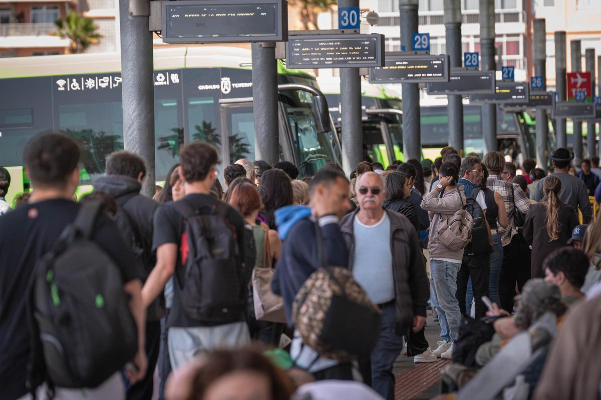 El Intercambiador de Santa Cruz de Tenerife se queda pequeño