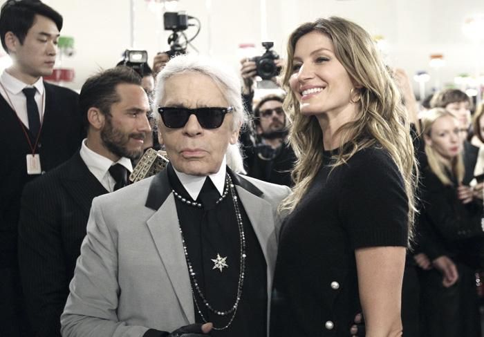 Desfile Chanel Colección Crucero 2015-2016: Karl Lagerfeld y Gisele Bündchen