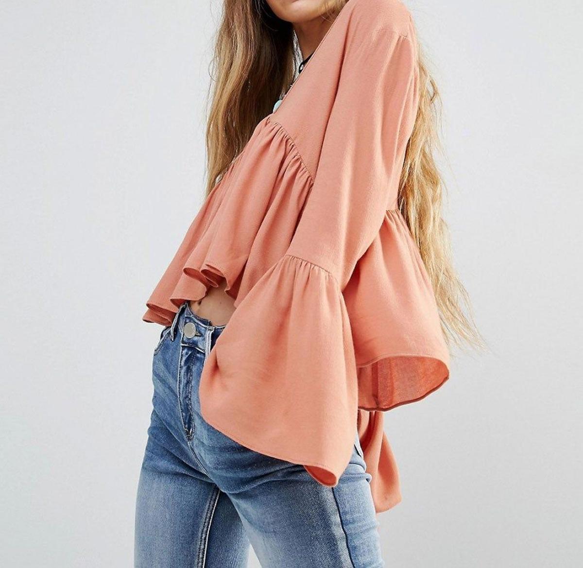 Blusa con mangas campana (Precio: 18.99 euros)