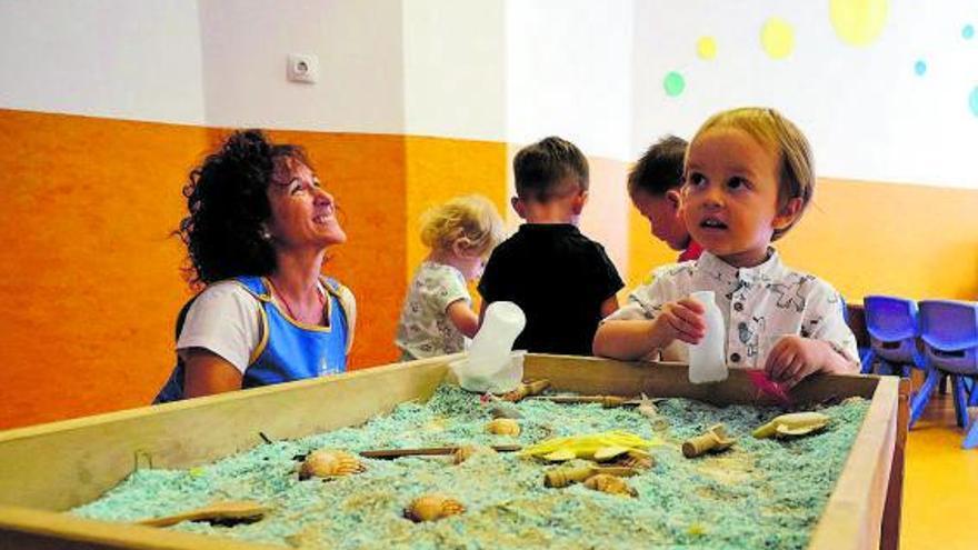 Primer día de cole en la Escuela Infantil Novaschool Málaga Centro. | GREGORIO MARRERO