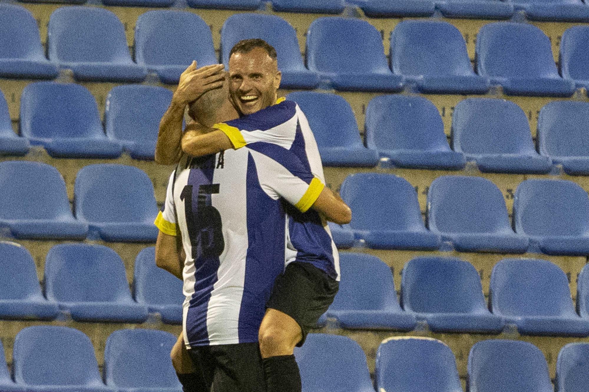 Leyendas del Hércules frente a leyendas de la Selección Española: Las imágenes del partido del Centenario