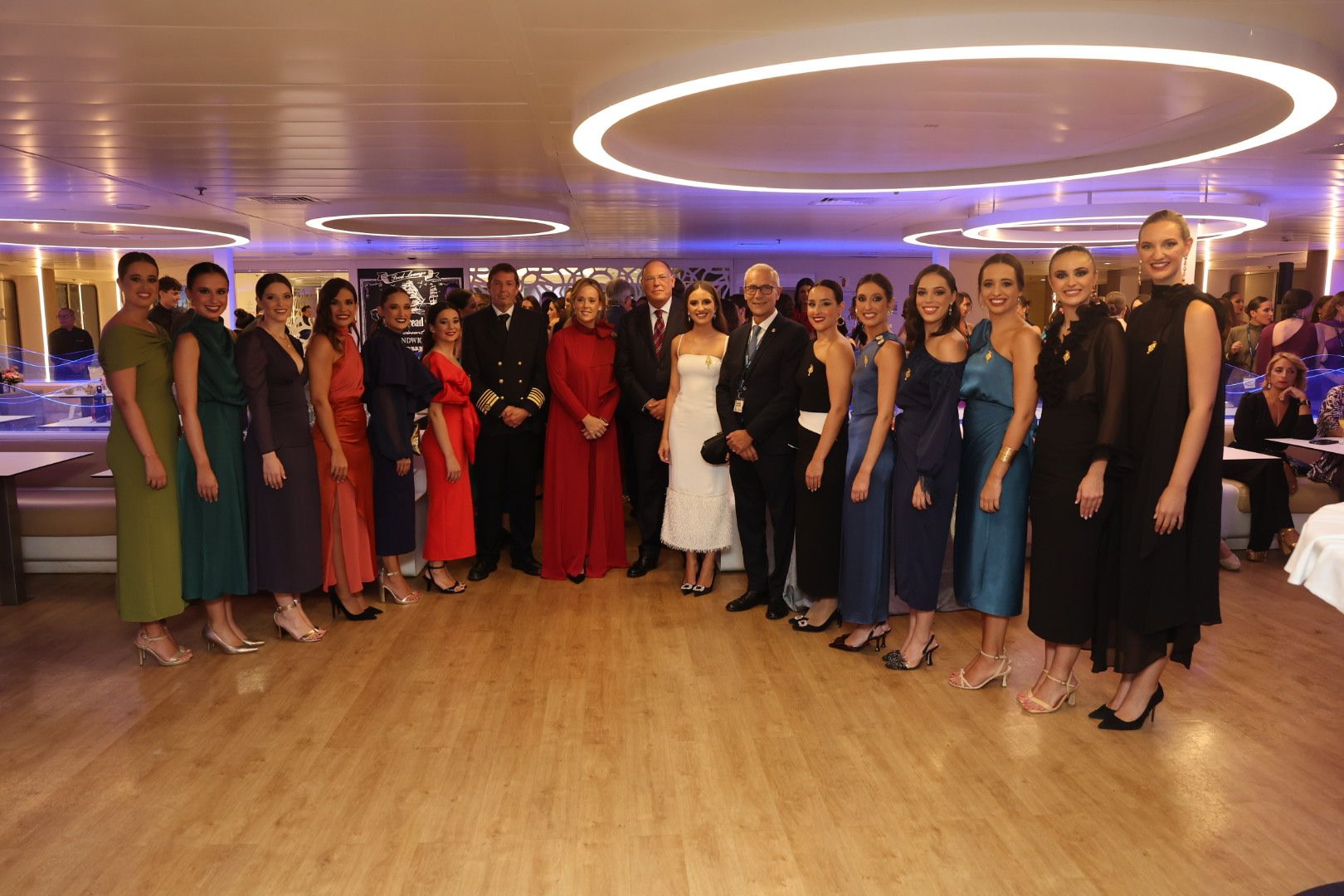 Las imágenes de la cena de gala en el Barco Fallero