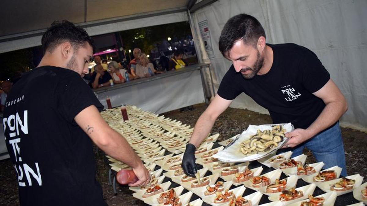 Preparación das tapas para a Festa da Anguía.
