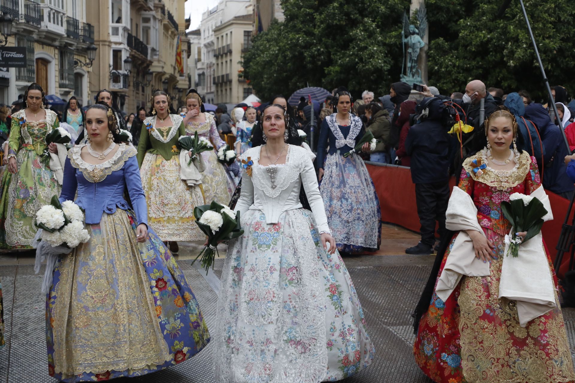 Búscate en el primer día de Ofrenda por la calle Quart (entre las 15.30 y las 17.00 horas)