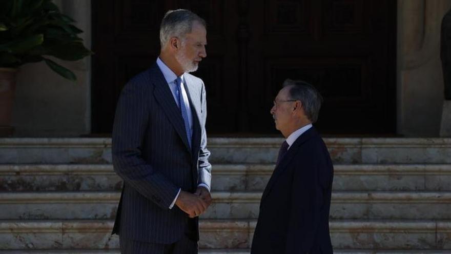 Felip VI promet al líder ceutí una visita a la ciutat encara sense data