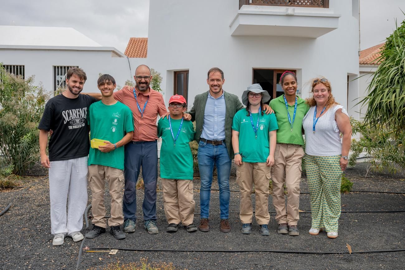 Transición Ecológica premia a los 'Guardianes de Famara' por la restauración ecológica