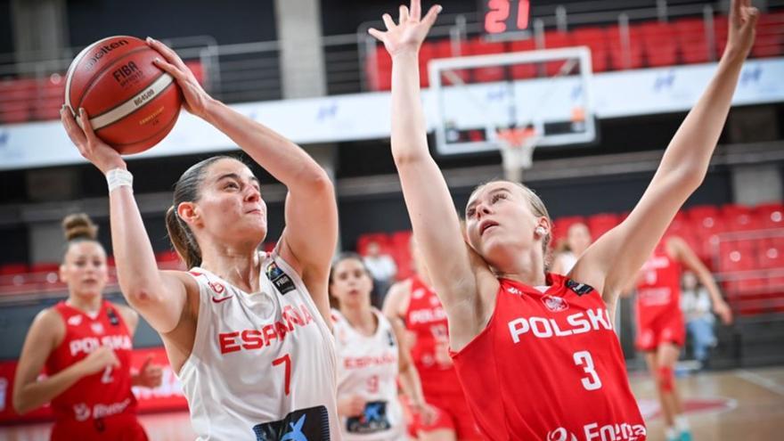 Aplastante victoria ante Polonia con exhibición de Claudia Contell (98-52)