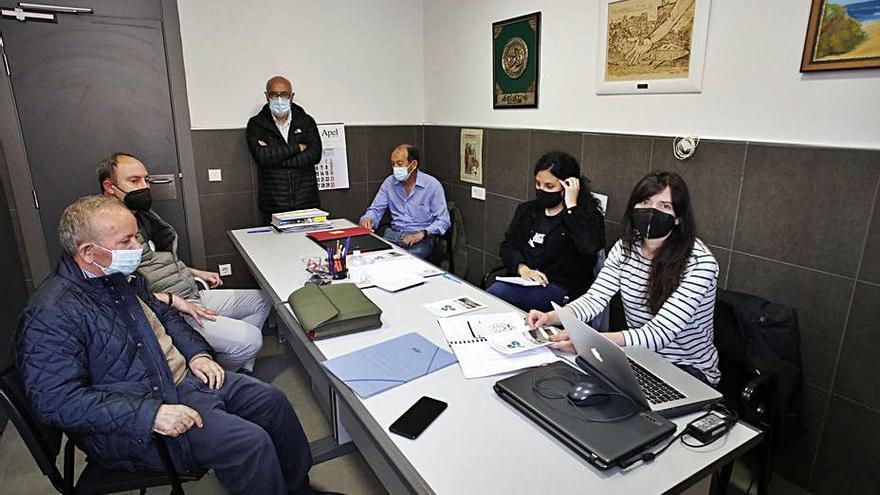 Podemos visita Parkinson Jovellanos | ÁNGEL GONZÁLEZ