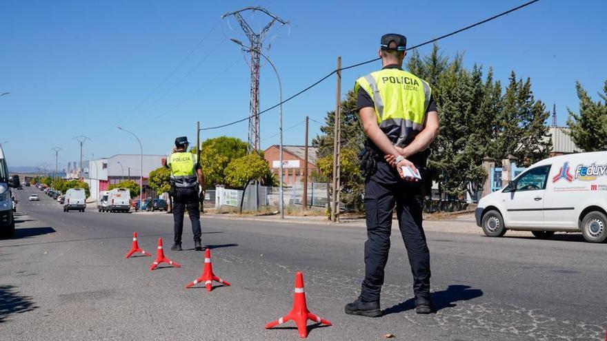 FOTOGALERÍA | Control de la policía local en Cáceres