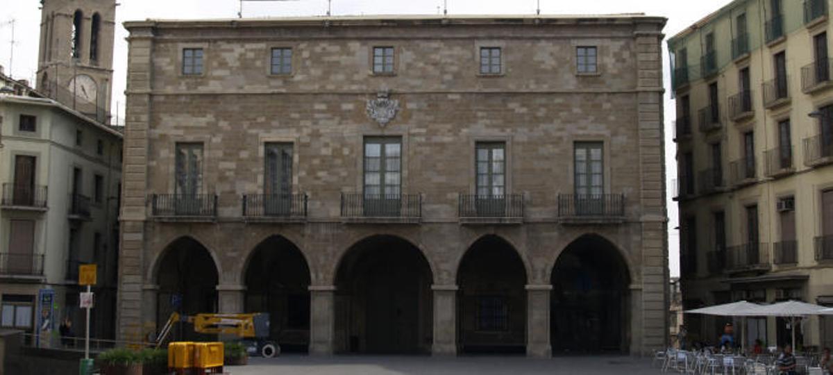 La façana de l'Ajuntament, en una imatge d'arxiu