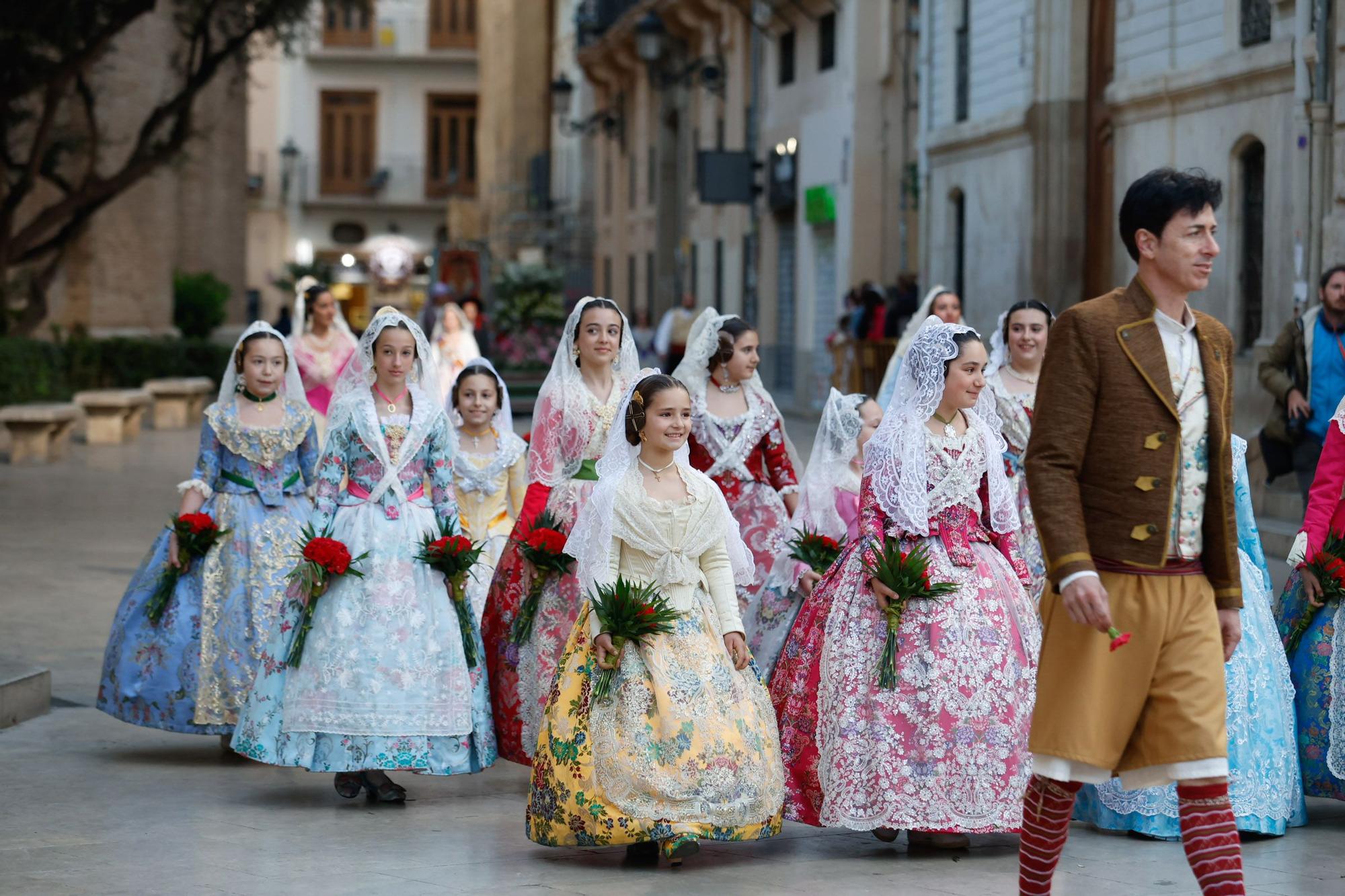 Búscate en el primer día de la Ofrenda en la calle San Vicente entre las 18:00 y las 19:00