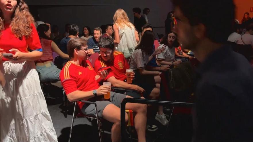 Bruselas se tiñe de dos matices de rojo para el partido entre España y Bélgica