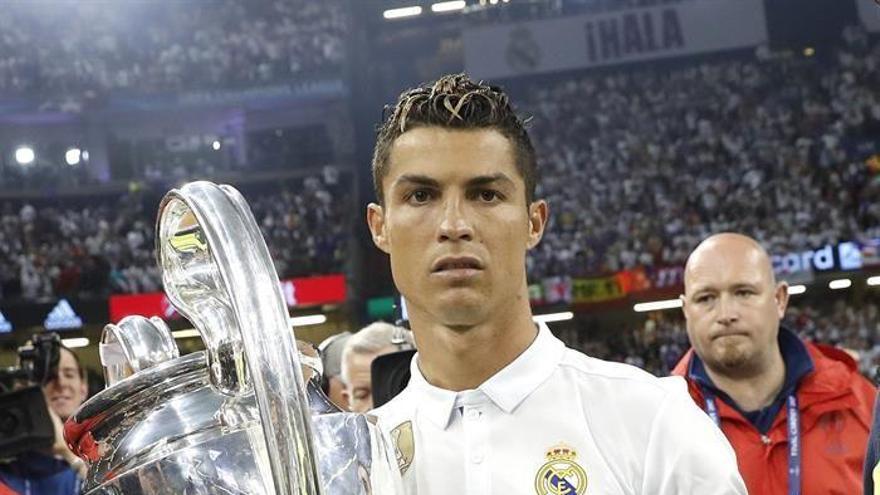 Cristiano: &quot;La gente que me critica va a meter la guitarra en el saco&quot;