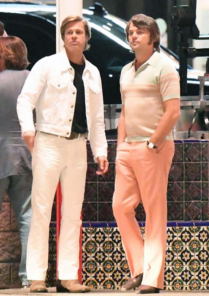 Brad Pitt y Leonardo DiCaprio, en el rodaje de 'Once upon a time in Hollywood'