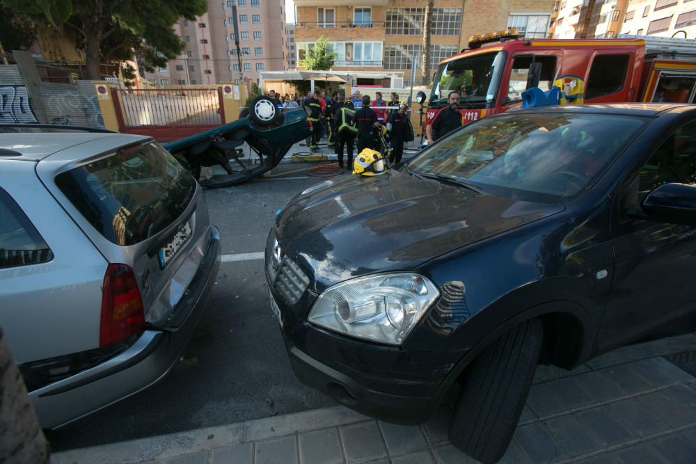 El vehículo de la mujer, de 71 años, ha volcado en la Avenida de la Condomina sobre las 9.30 horas