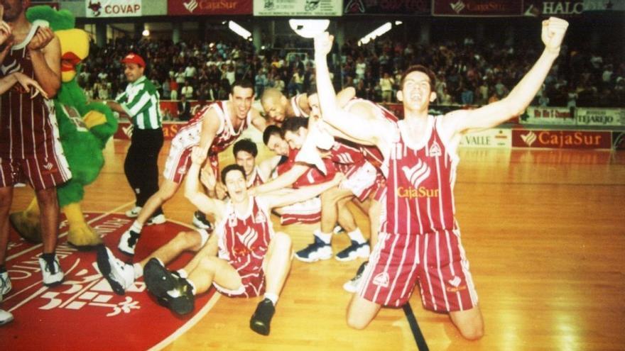 Córdoba vuelve a soñar 24 años después con el Coto: ¿Dónde se puede comprar las entradas y la camiseta de la final por el ascenso?