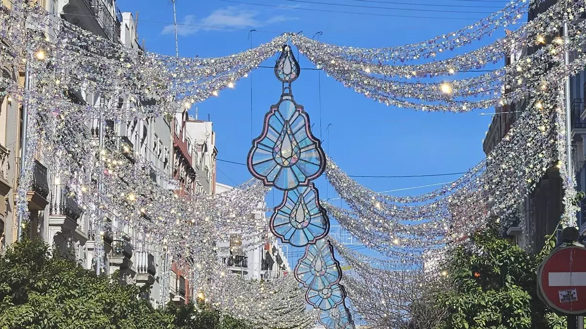 Consulta el horario de encendido de las luces de Fallas