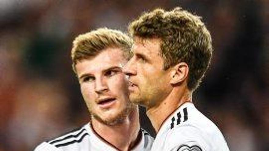 Werner i Müller celebren un gol
