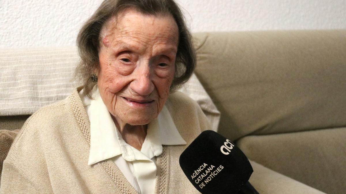 Angelina Torres, la mujer más longeva de Catalunya, cumple 112 años