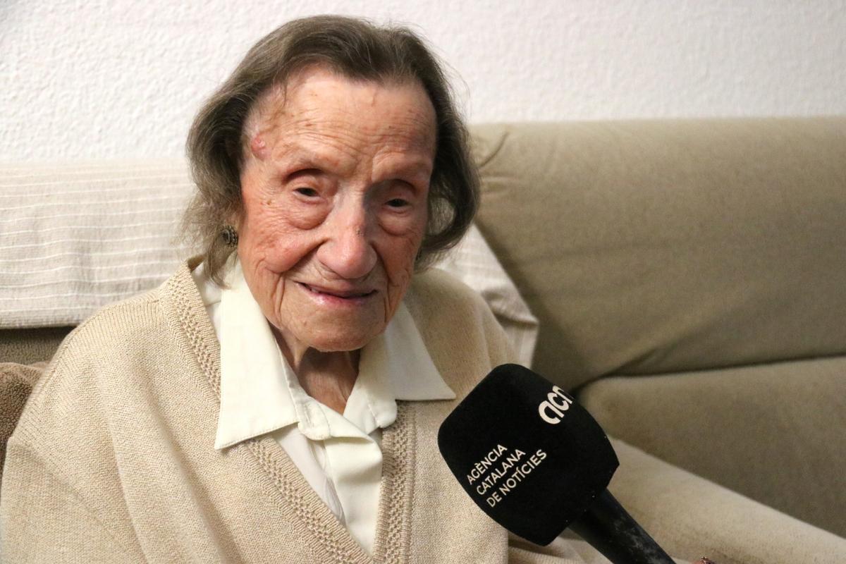 Angelina Torres, la mujer más longeva de Catalunya, cumple 112 años