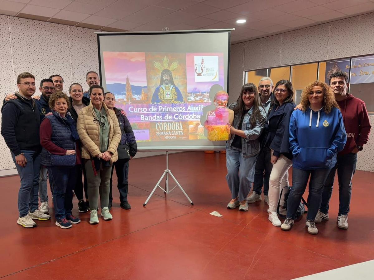 Participantes en el curso sobre primeros auxilios.