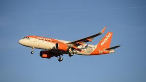 Archivo - Avión de easyJet